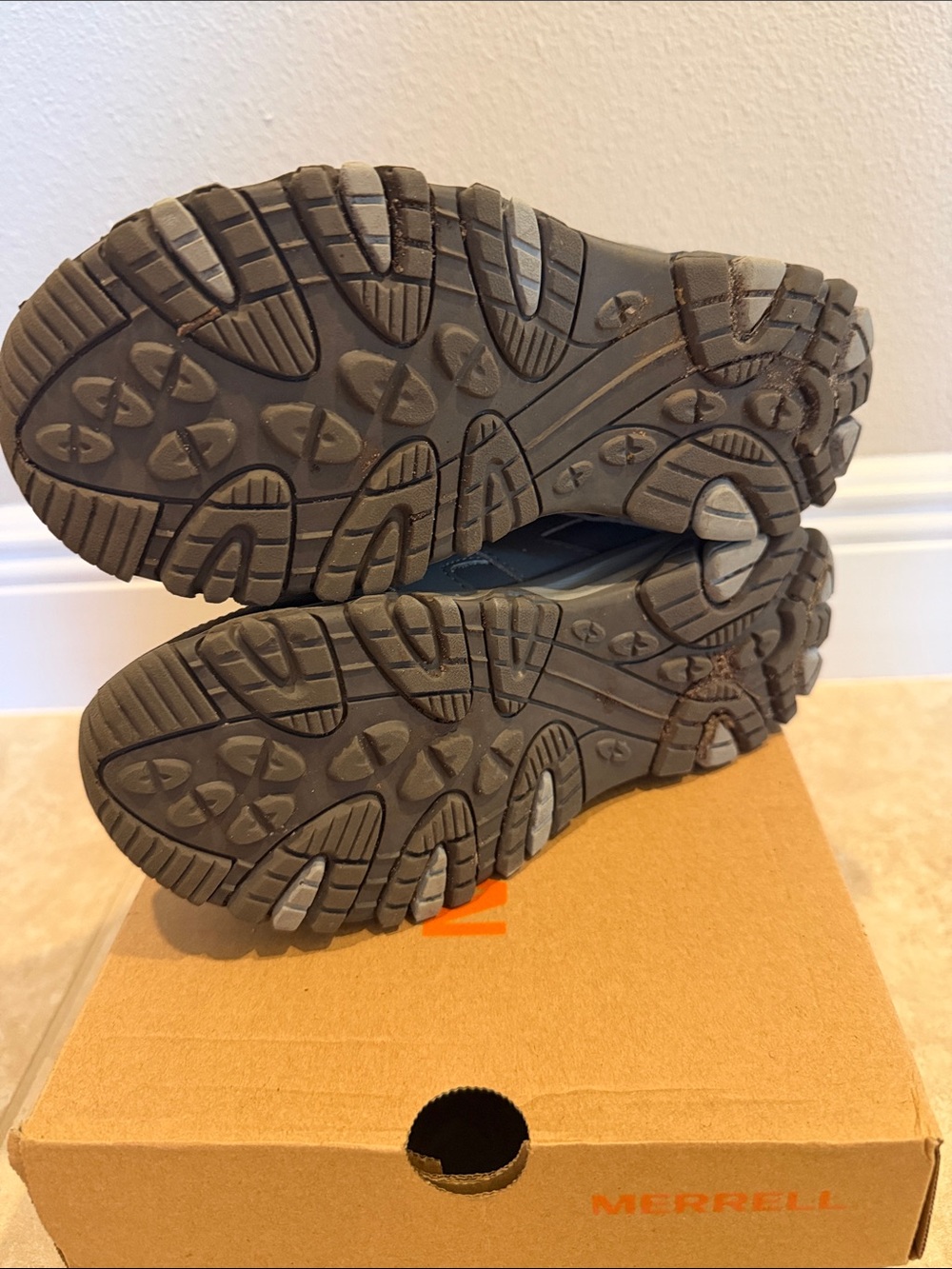 Merrell Mid-Height Girl’s MOAB 3 Hiking Boots in Gray and Light Blue Size 4 - Picture 6 of 6